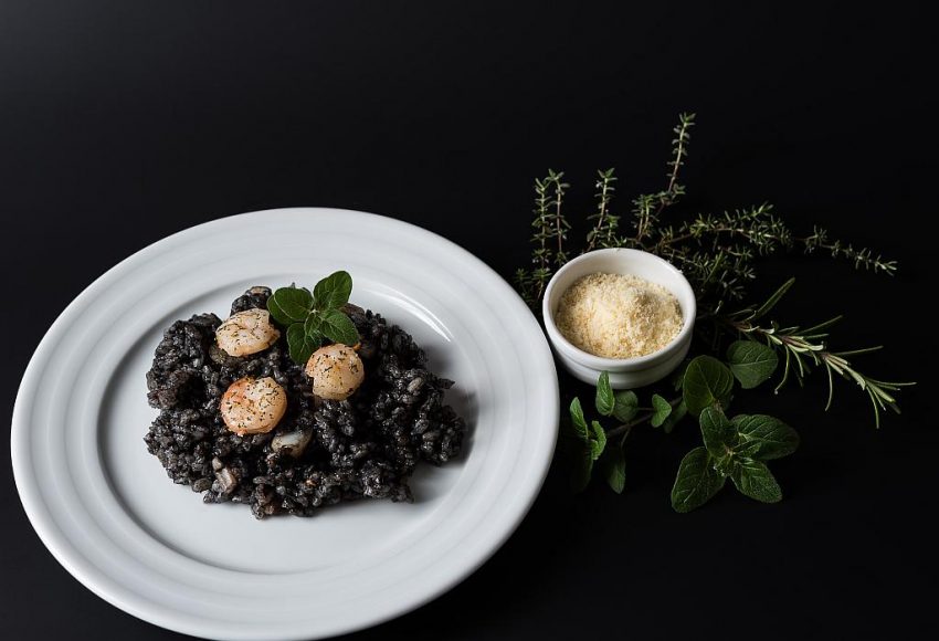 Black risotto